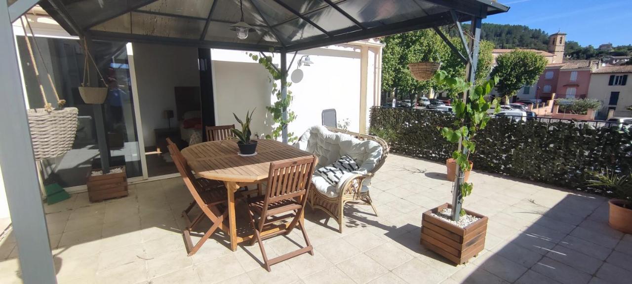 Appartement Provencal Avec Terrasse Dans Le Var Les Arcs-sur-Argens Exterior foto